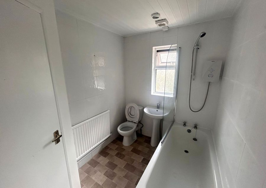 34 Holly Mount