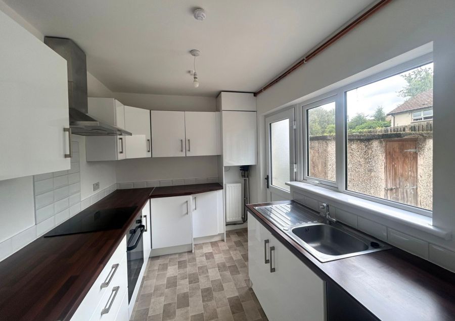 34 Holly Mount