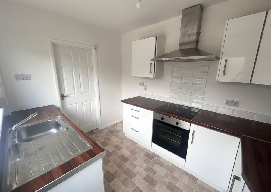 34 Holly Mount