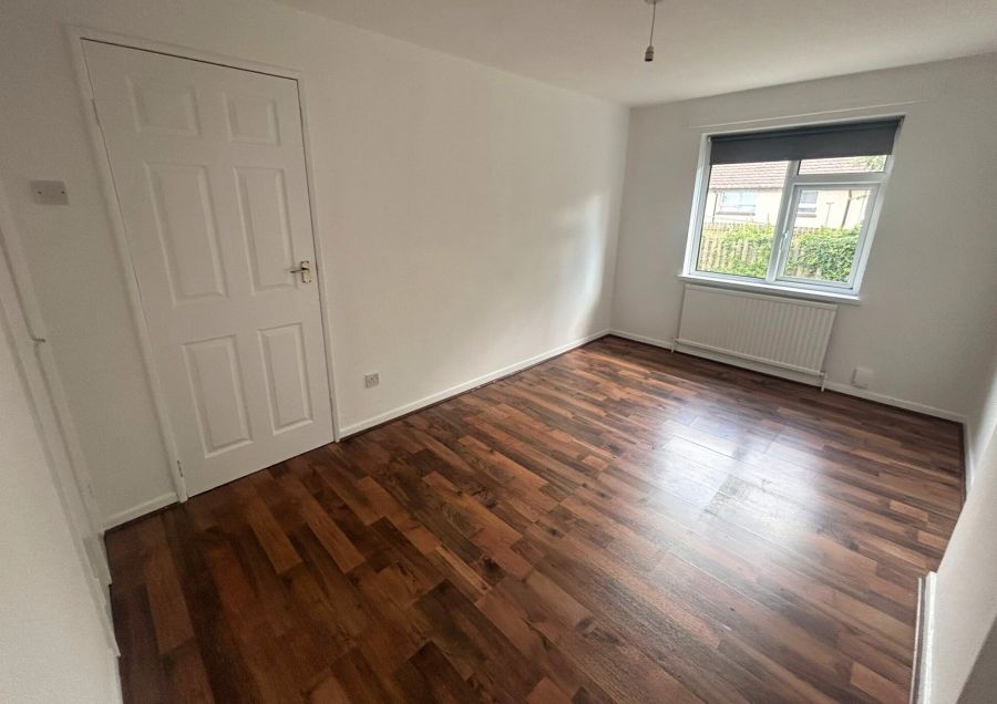 34 Holly Mount