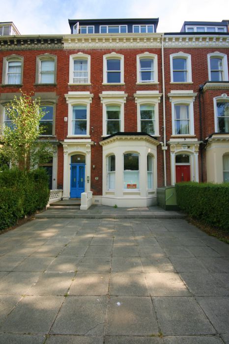 Apartment 6, 16 College Gardens, University Area, Belfast, BT9 6BQ