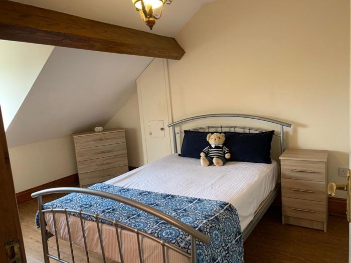 Apartment 6, 16 College Gardens