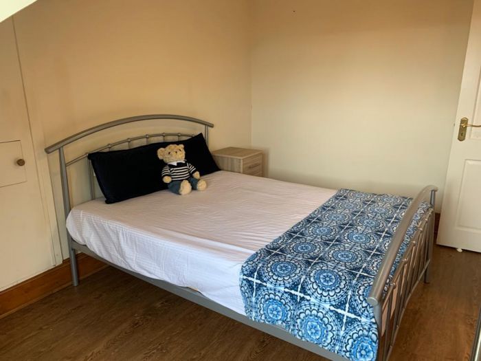 Apartment 6, 16 College Gardens