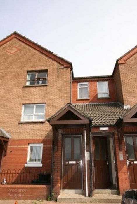 17 Roosevelt Square, Donegall Road, Belfast, BT12 5RW