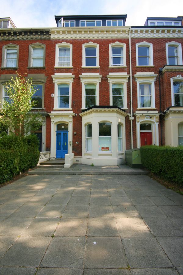 Apt 1, 16 College Gardens, University Area, Belfast, BT9 6BQ