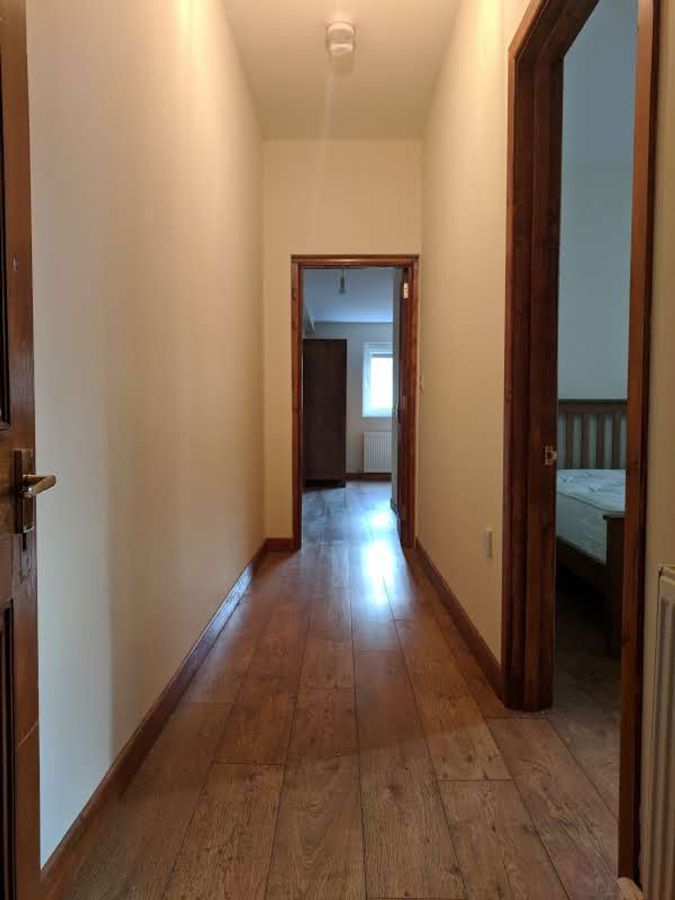 Apt 1, 16 College Gardens