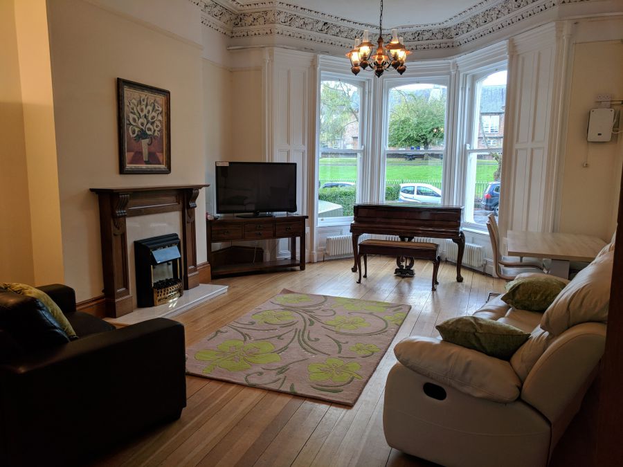 Apt 1, 16 College Gardens