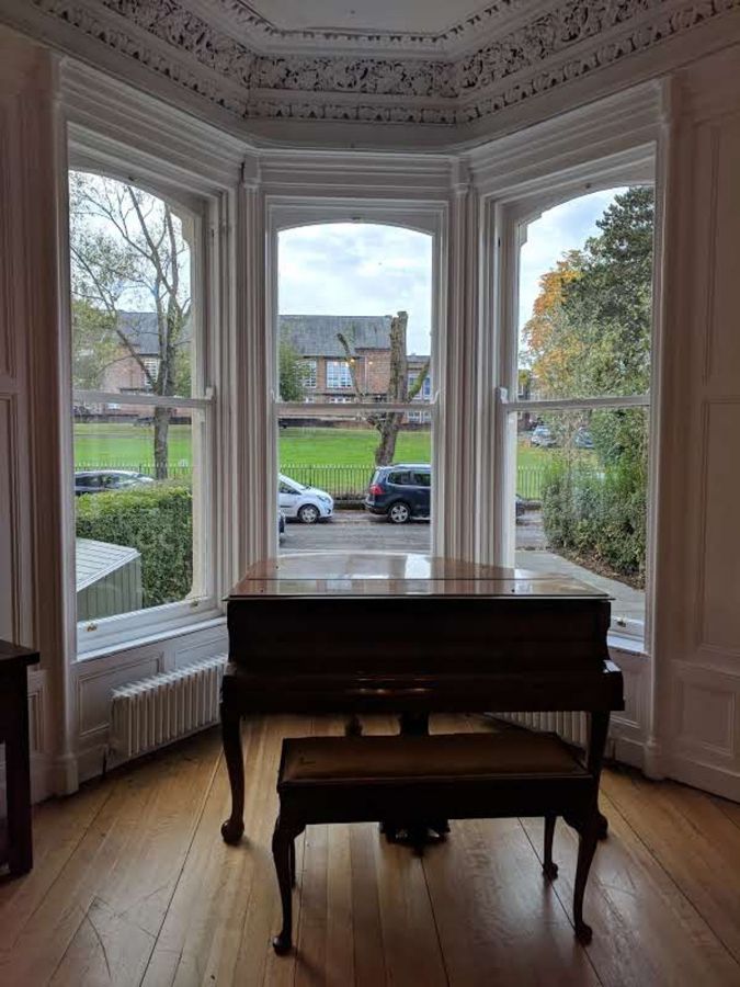 Apt 1, 16 College Gardens