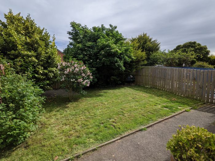 3 Glen Annesley Park