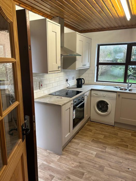 3 Glen Annesley Park