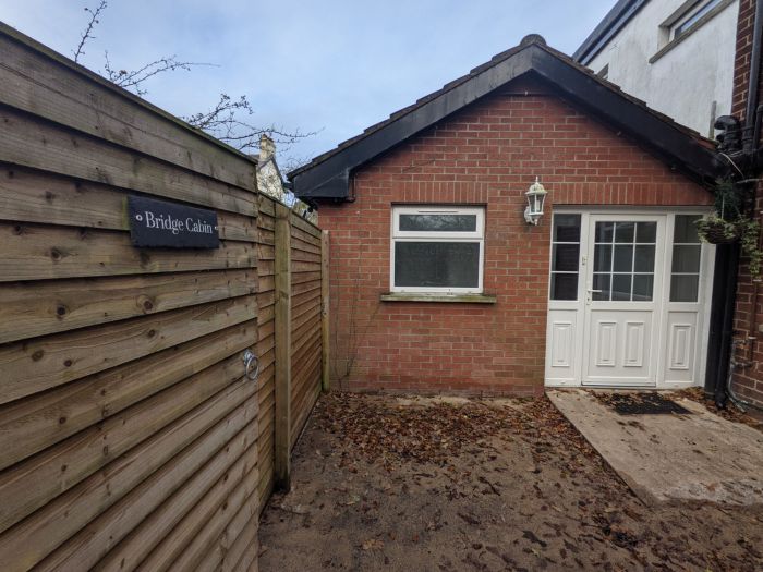 The Cabin, 5A Bridge Road