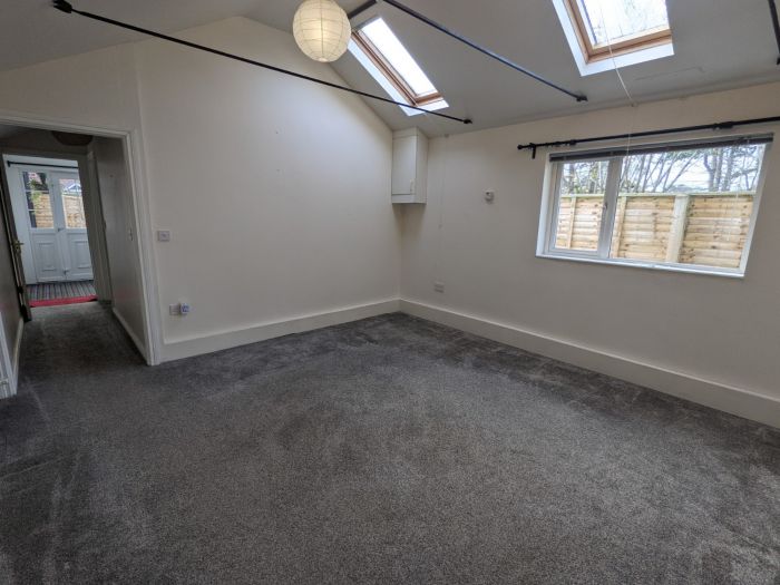 The Cabin, 5A Bridge Road