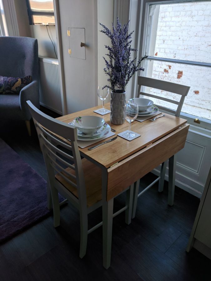 Apt 4, 16 College Gardens