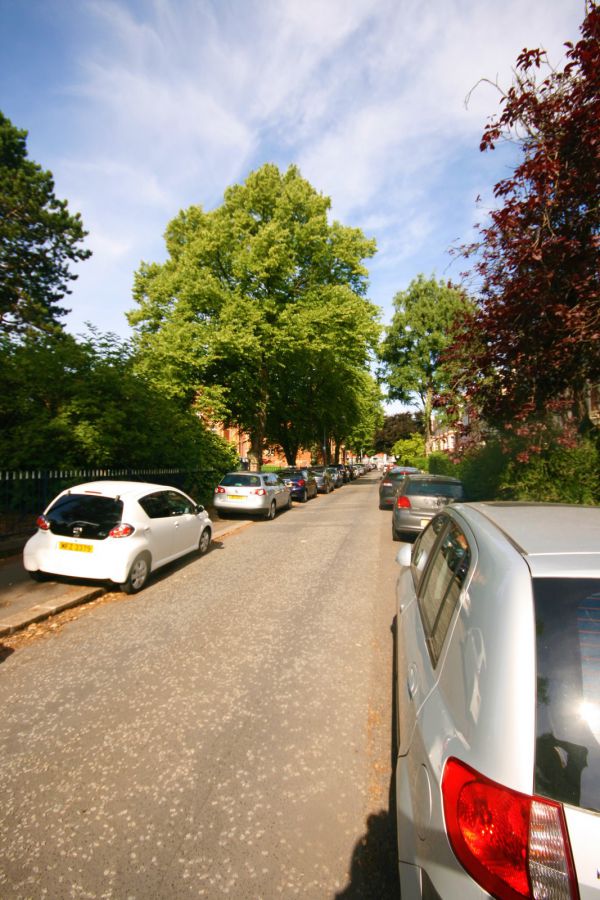 Apt 4, 16 College Gardens