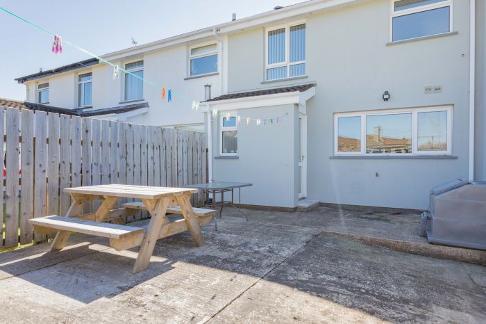 41 Steel Dickson Gardens