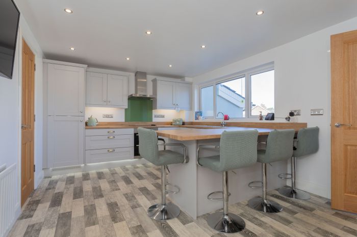 41 Steel Dickson Gardens