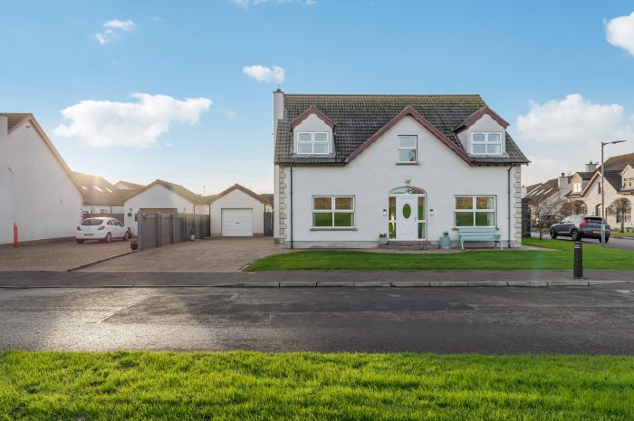 11 Castle Meadow Park, cloughey, BT22 1GB