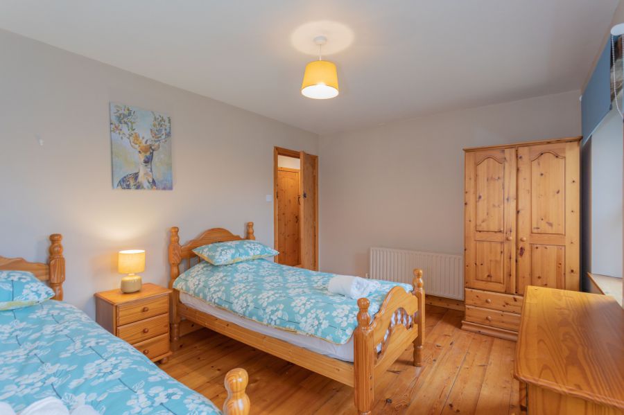 Barr Hall Barns, 31 Bar Hall Road