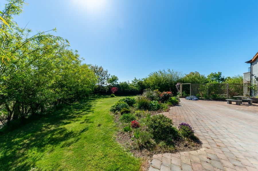 10 Upper Ballygelagh Road