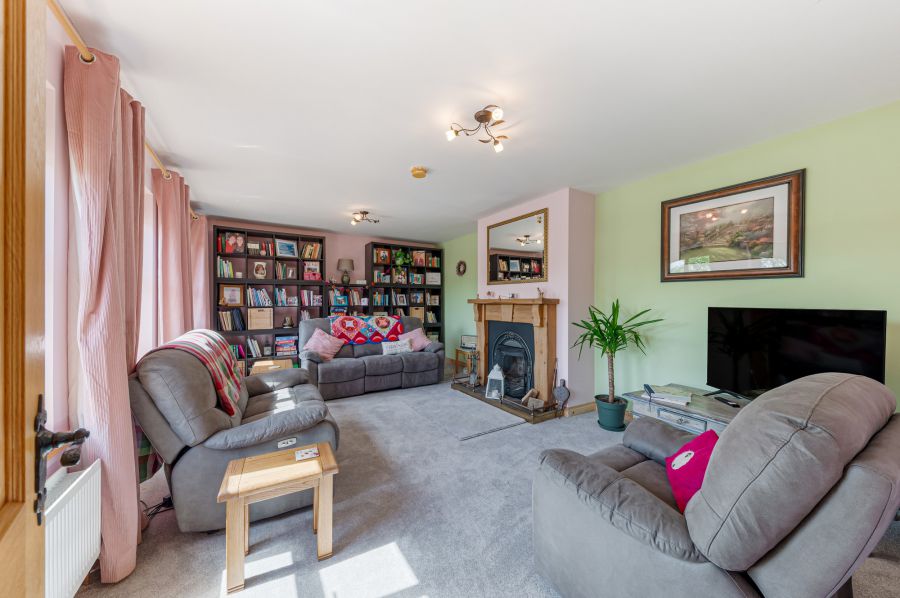 10 Upper Ballygelagh Road