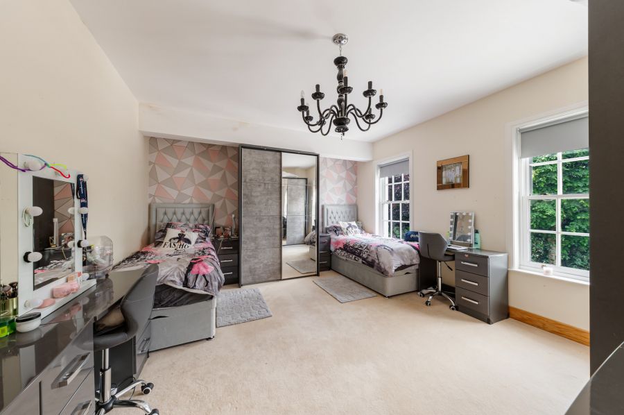 Sliabh Cuan House, 9 Mountain Road