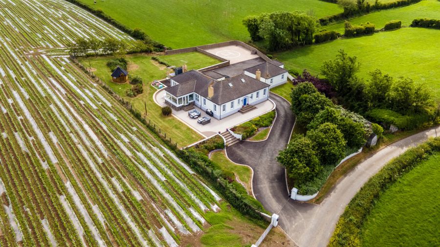 Sliabh Cuan House, 9 Mountain Road