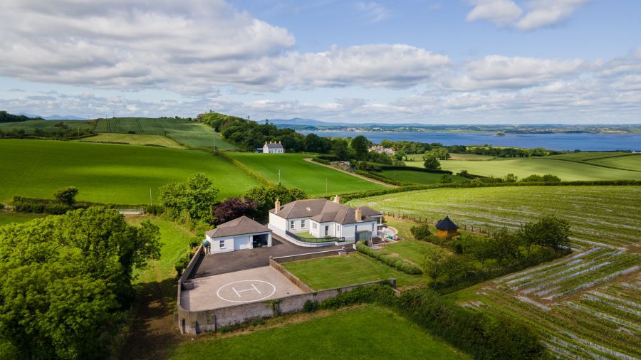 Sliabh Cuan House, 9 Mountain Road