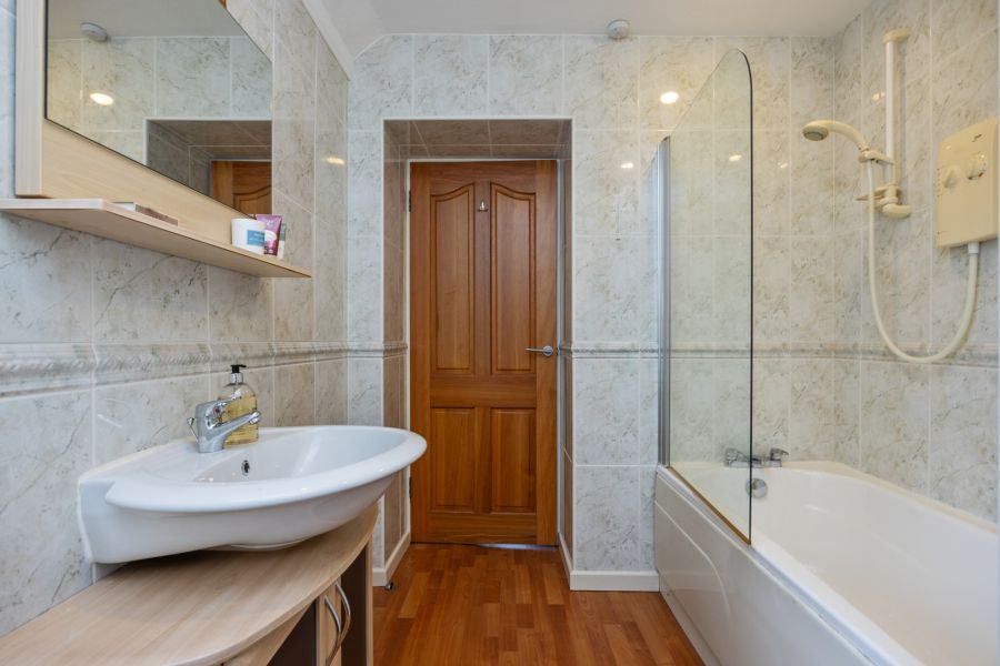 25 Bar Hall Road