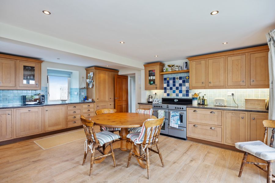 25 Bar Hall Road