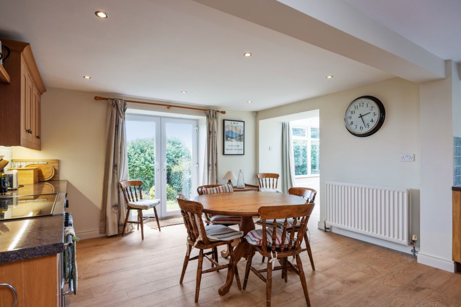 25 Bar Hall Road