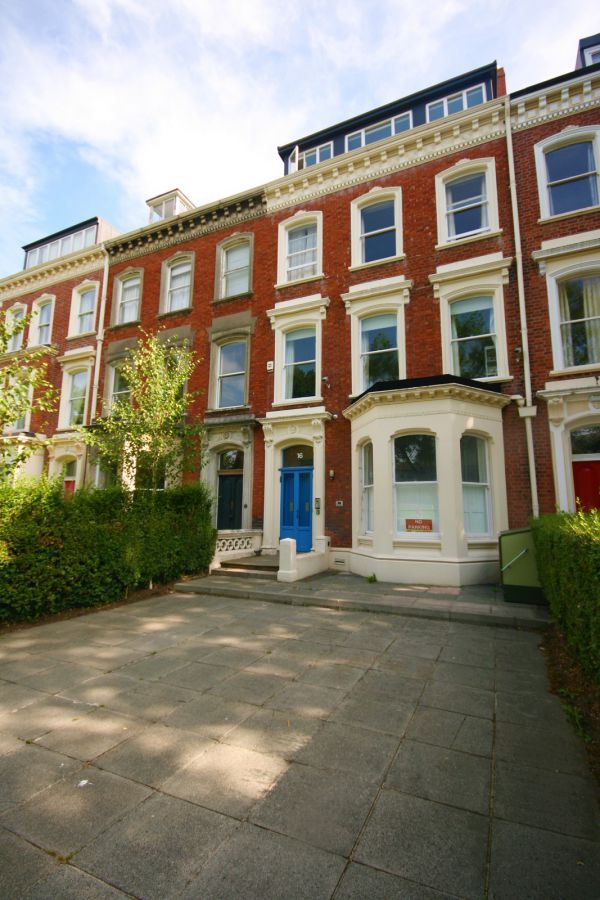 Apt 2, 16 College Gardens, University Area, Belfast, BT9 6BQ