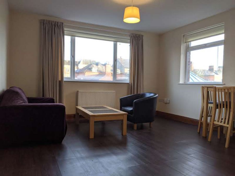 Apt 2, 16 College Gardens