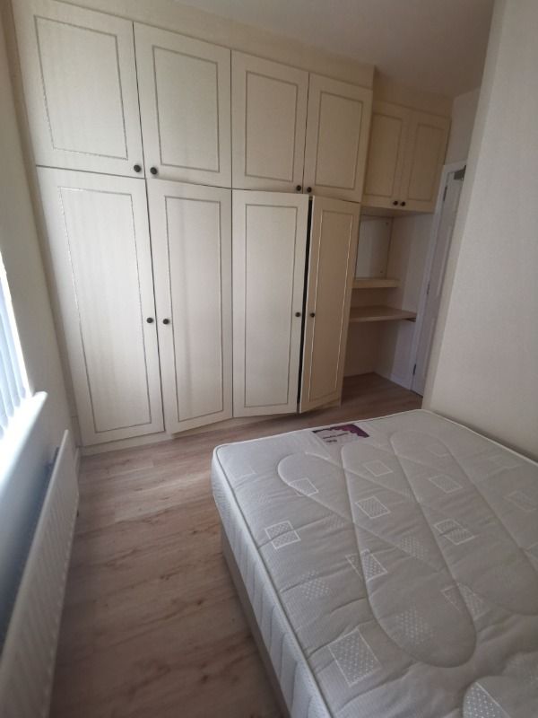 73 Tates Avenue 73 Tates Avenue