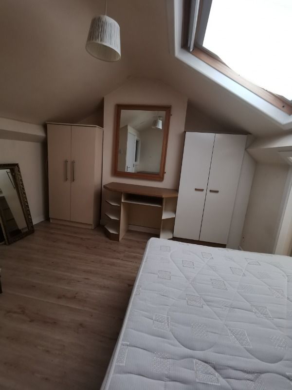 73 Tates Avenue 73 Tates Avenue