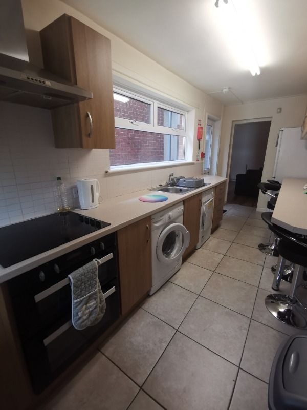 73 Tates Avenue 73 Tates Avenue