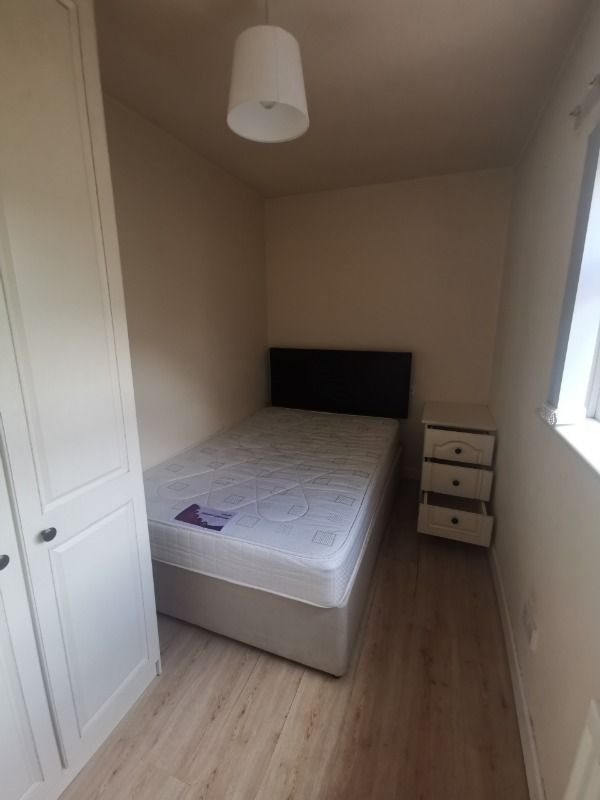 73 Tates Avenue 73 Tates Avenue