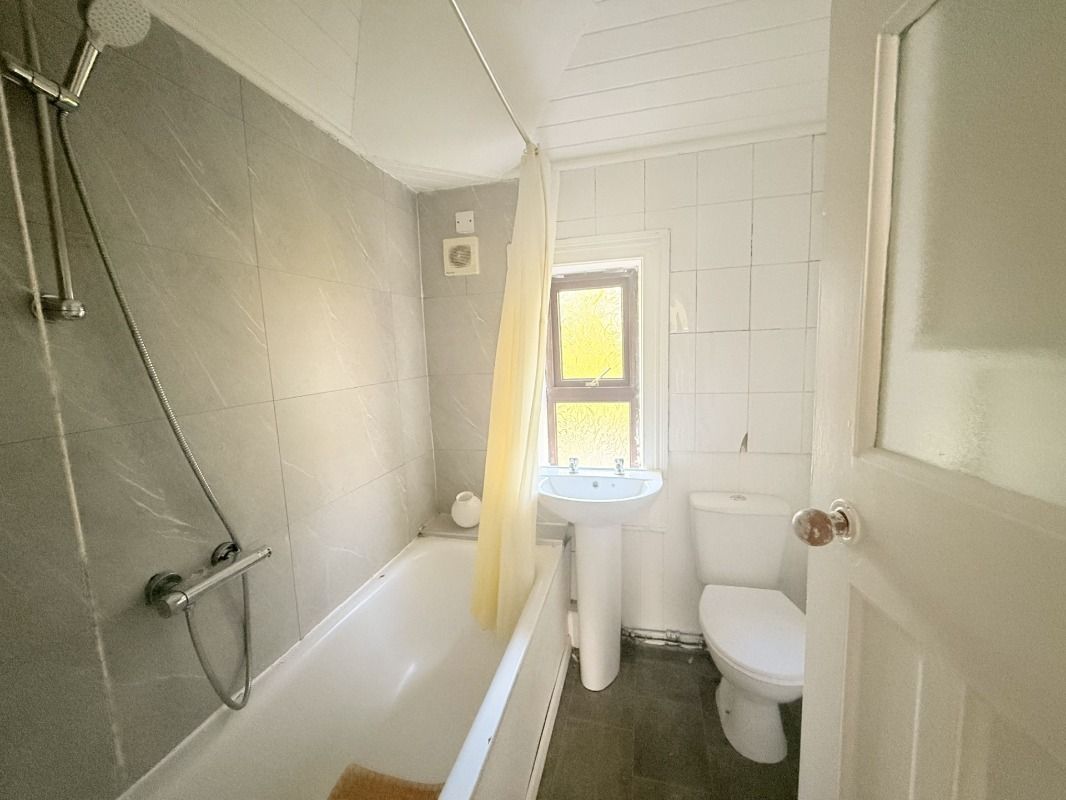 35 Silverstream Gardens