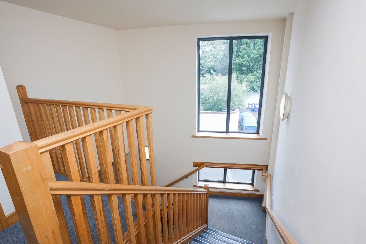 Apt 8, 152 Malone Avenue Apt 8, 152 Malone Avenue