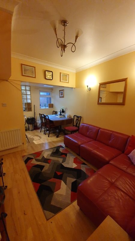 Room 1, 159 Donegall Road Room 1, 159 Donegall Road