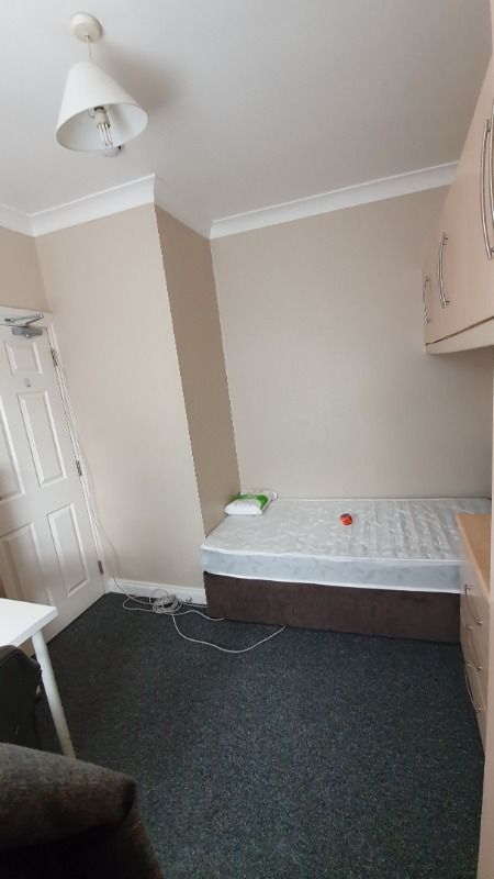 Room 1, 159 Donegall Road Room 1, 159 Donegall Road