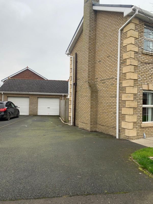 6 Chestnut Hall Drive