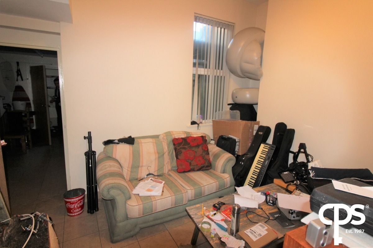 37 Wellesley Avenue - Apts 1 & 2 37 Wellesley Avenue - Apts 1 & 2