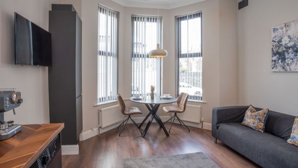 Apt 1, 17 Camden Street
