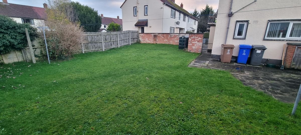 25 Hillmount Gardens 25 Hillmount Gardens