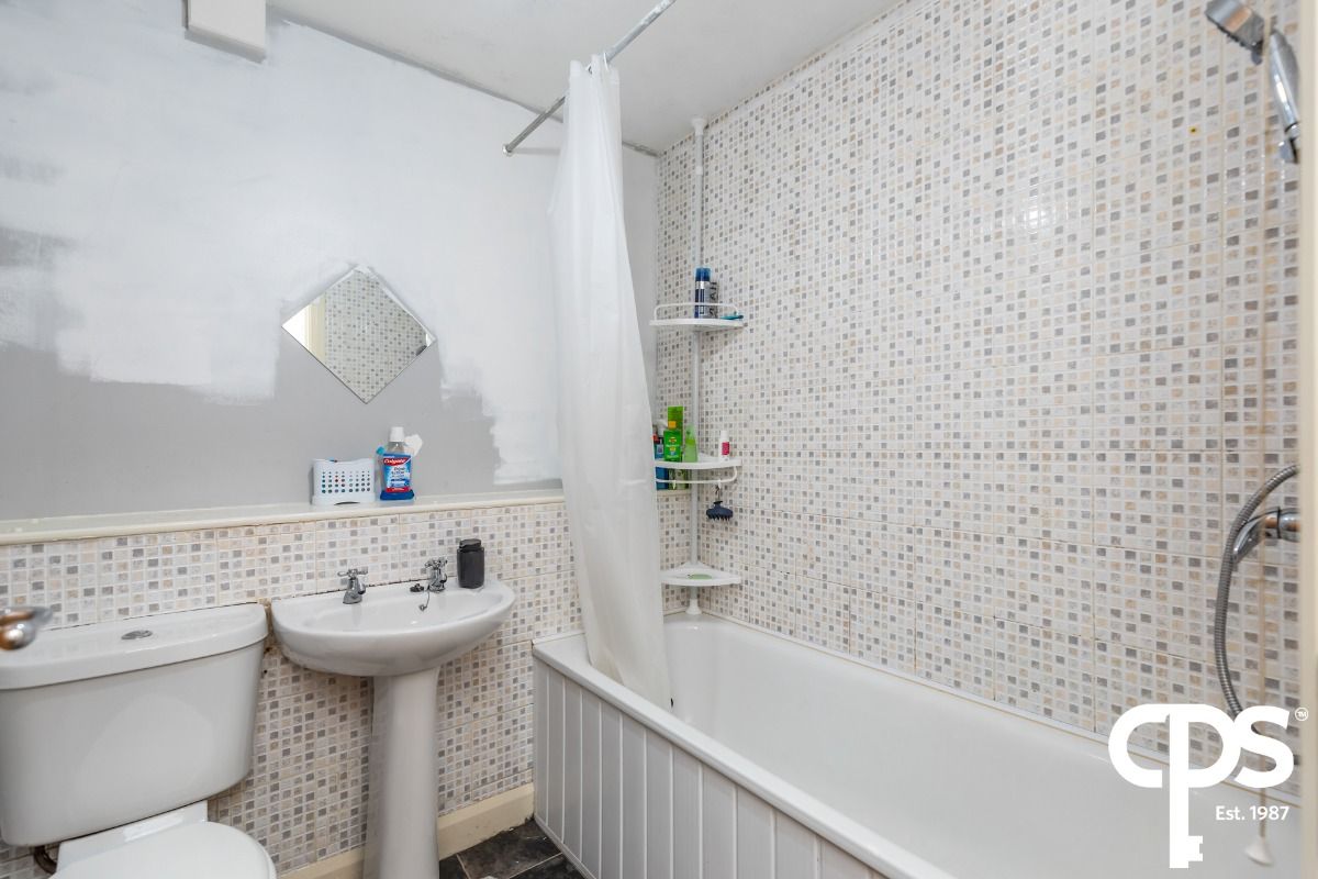 5B Heath Lodge Avenue 5B Heath Lodge Avenue