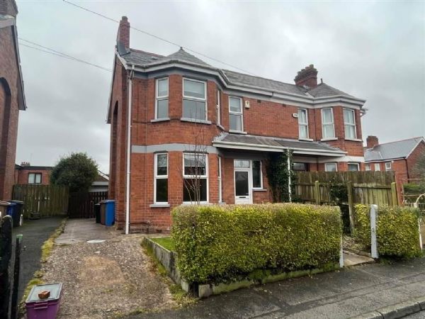 3 Ailesbury Drive