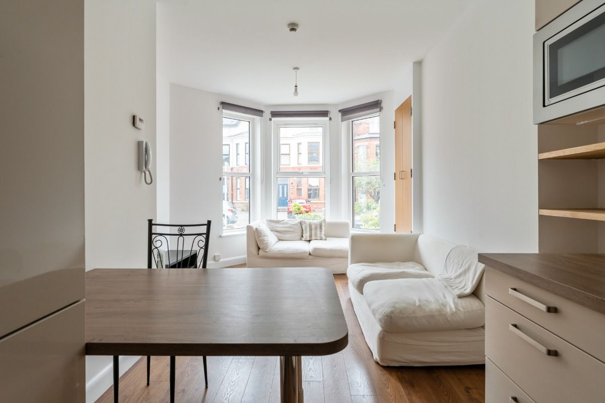 Apt 1, 89 Malone Avenue