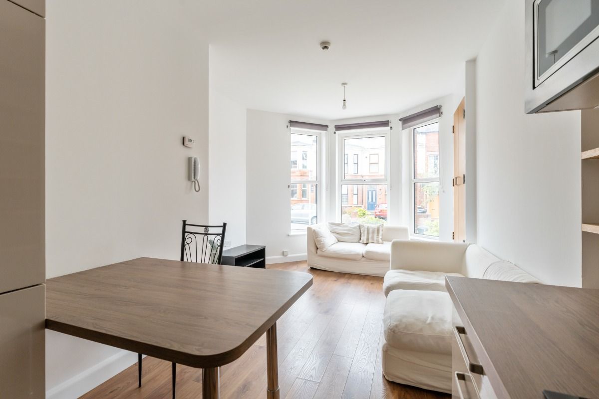 Apt 1, 89 Malone Avenue