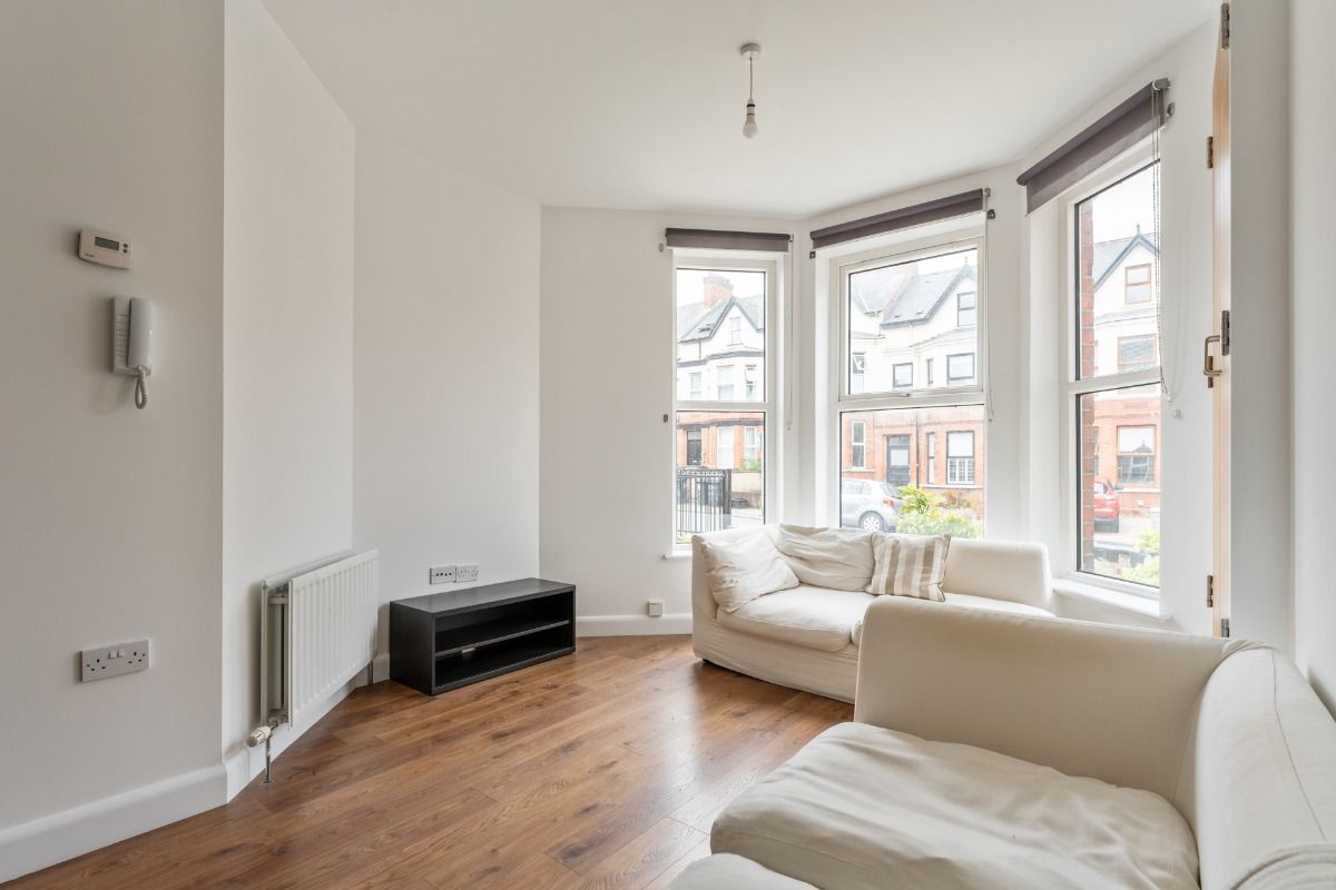 Apt 1, 89 Malone Avenue