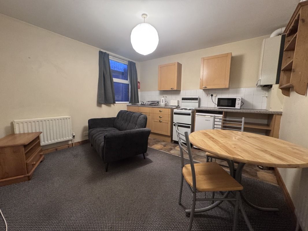 Unit 3, 9 malone Road